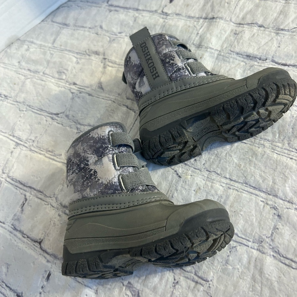 OSHKOSH B’GOSH TODDLER BOYS IVAN GREY CAMO SNOW BOOTS HOOK N LOOP SIZE 5M - Picture 3 of 9